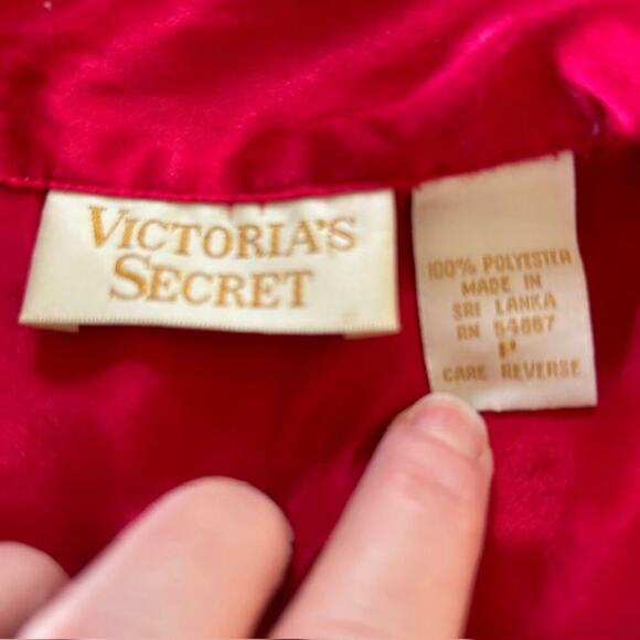 Vintage Victoria’s Secret Gold Label Red Satin Night Shirt – Size P/S – READ - Picture 7 of 8